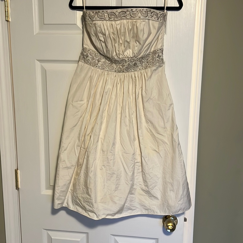 Beautiful strapless banana republic cream colored dress